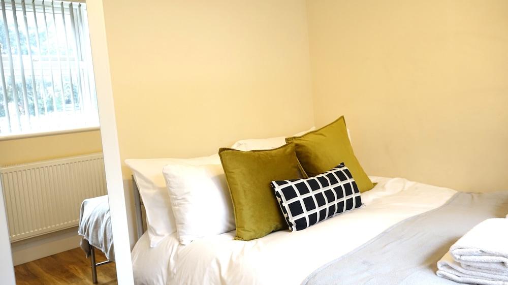 Heathrow Ensuites Rooms