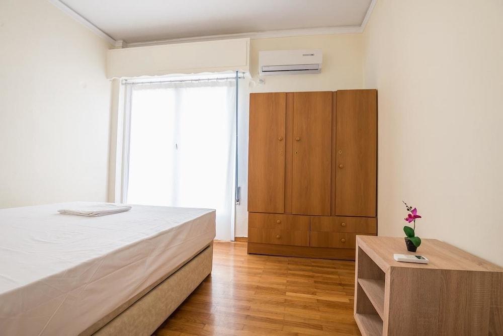 Acropolis View Paradise Apartments