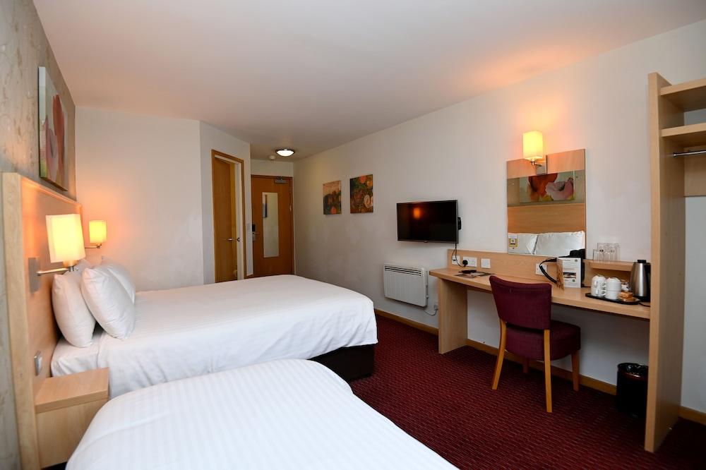 Meadow Farm, Redditch by Marstons Inns