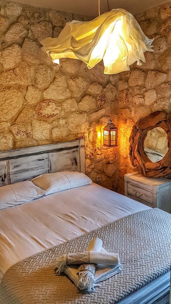 Luxurious Stone House in Elani