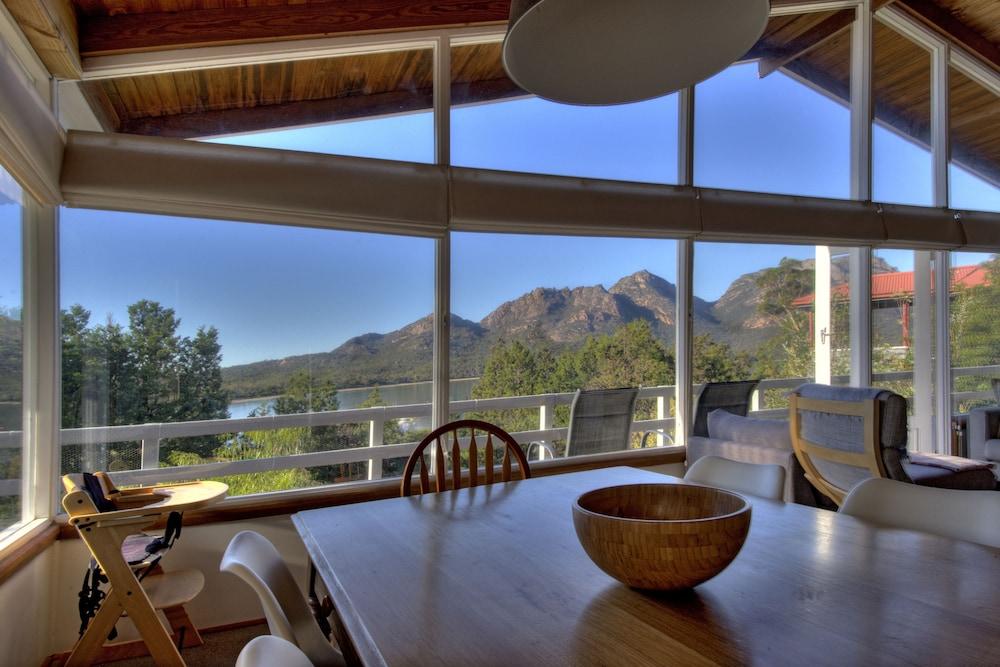 Freycinet Beachfront Retreat