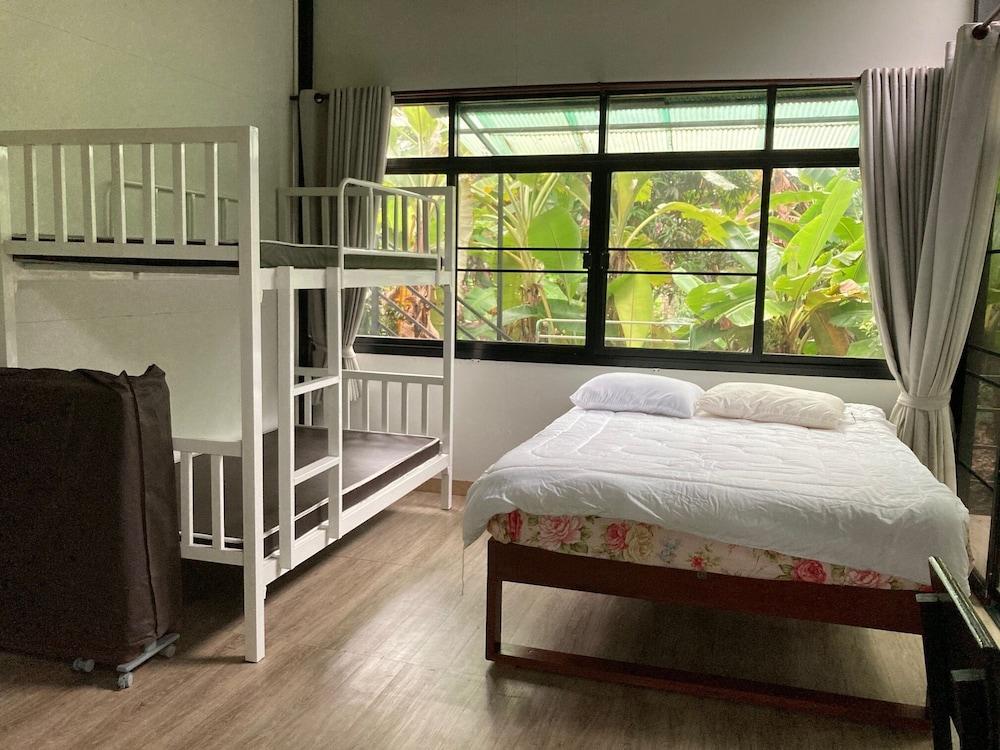 Baan Rai Klai Weang Homestay