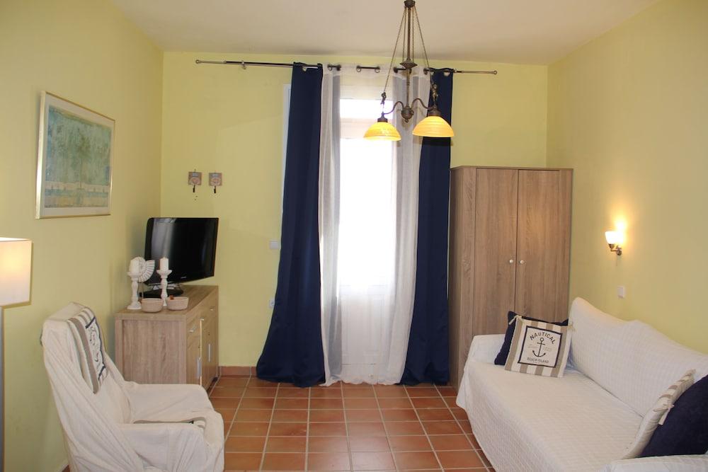 Alekos Beach Houses-Seti