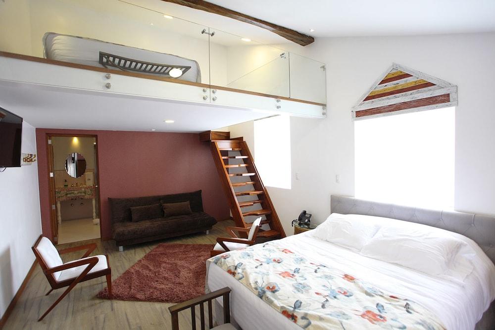 Villa Ana Maria Cuenca