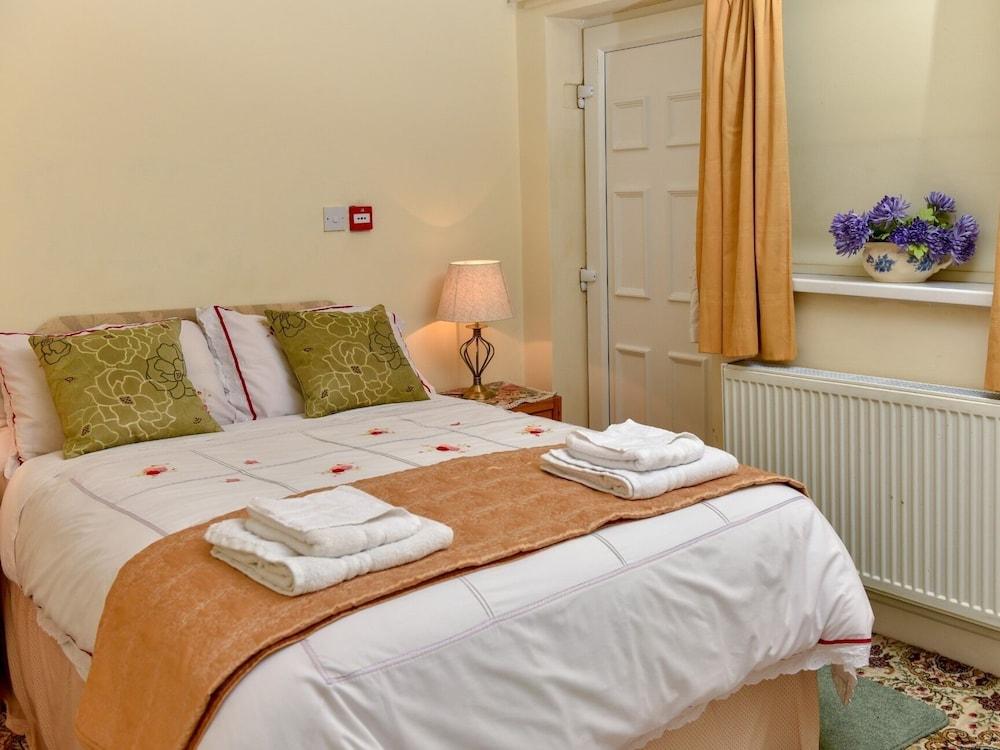 The Warren Guest House