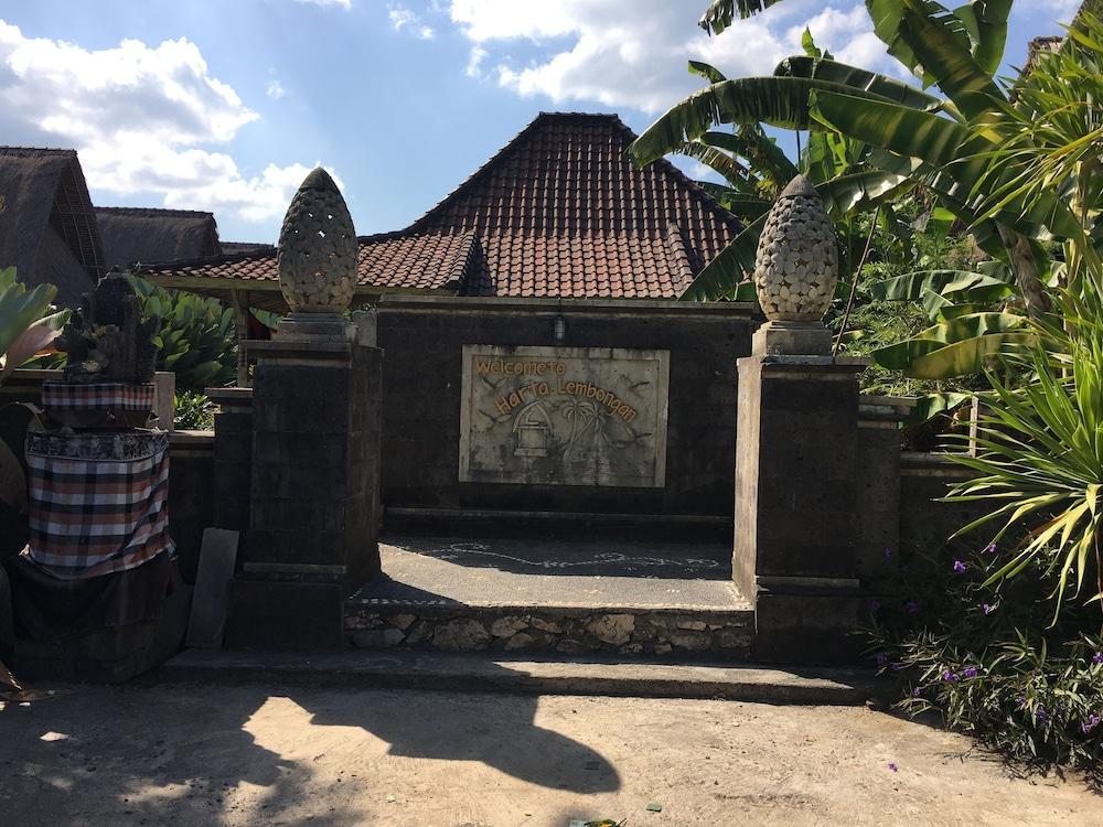 Harta Lembongan Villas