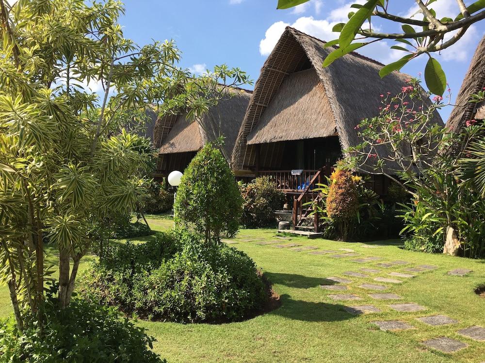 Harta Lembongan Villas
