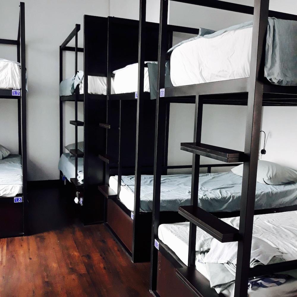 Penthouse Hostel & Spa