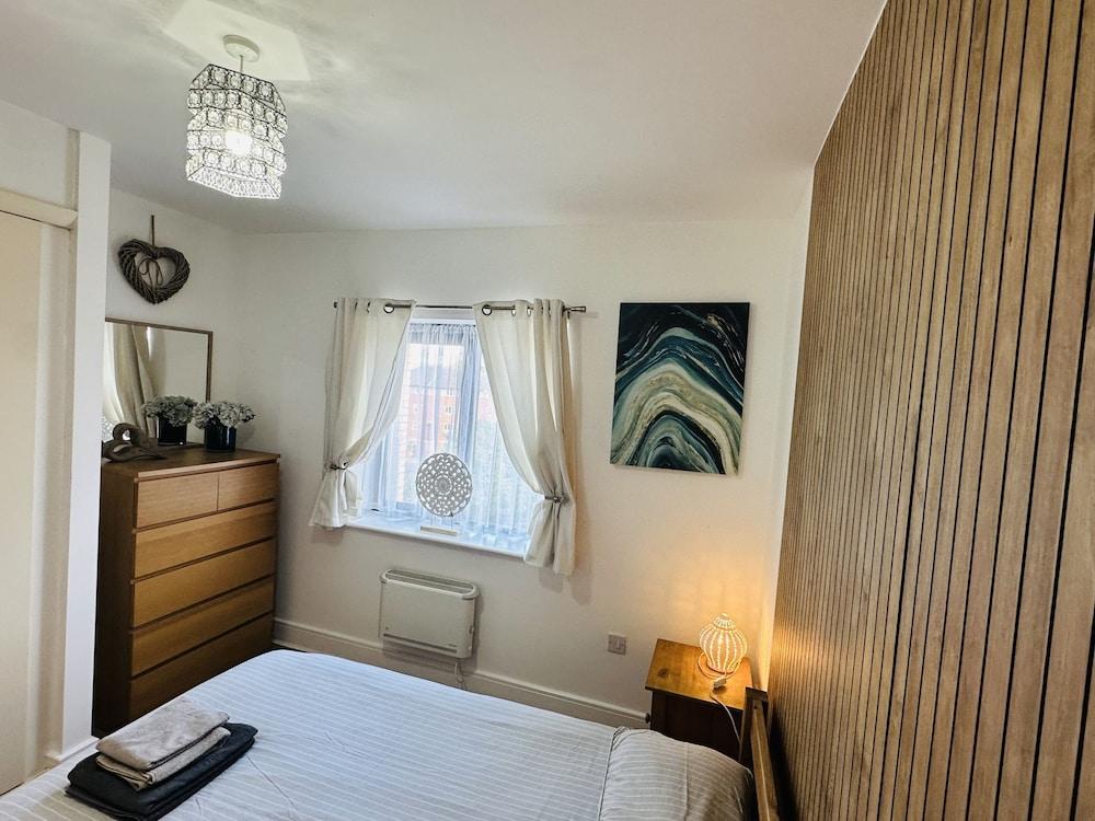 Grand Central Apartments, Centro