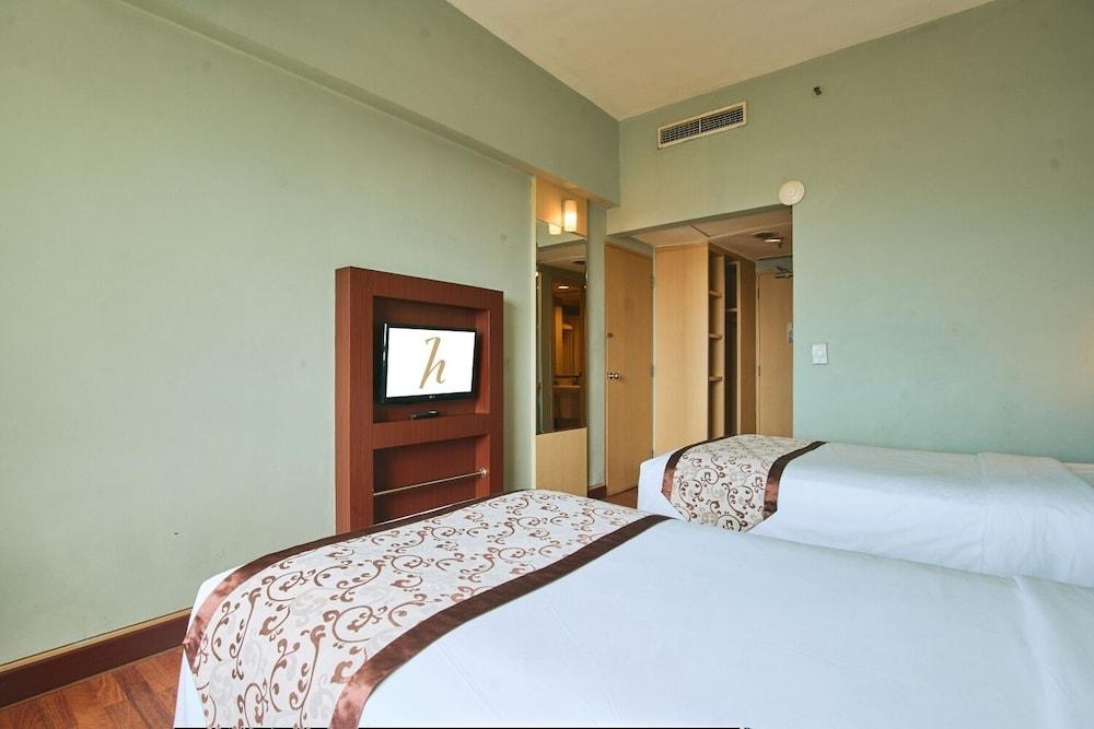 Arcadia Mangga Dua by Horison