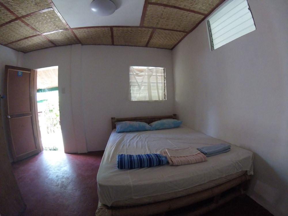 Carabao Backpackers & Guesthouse