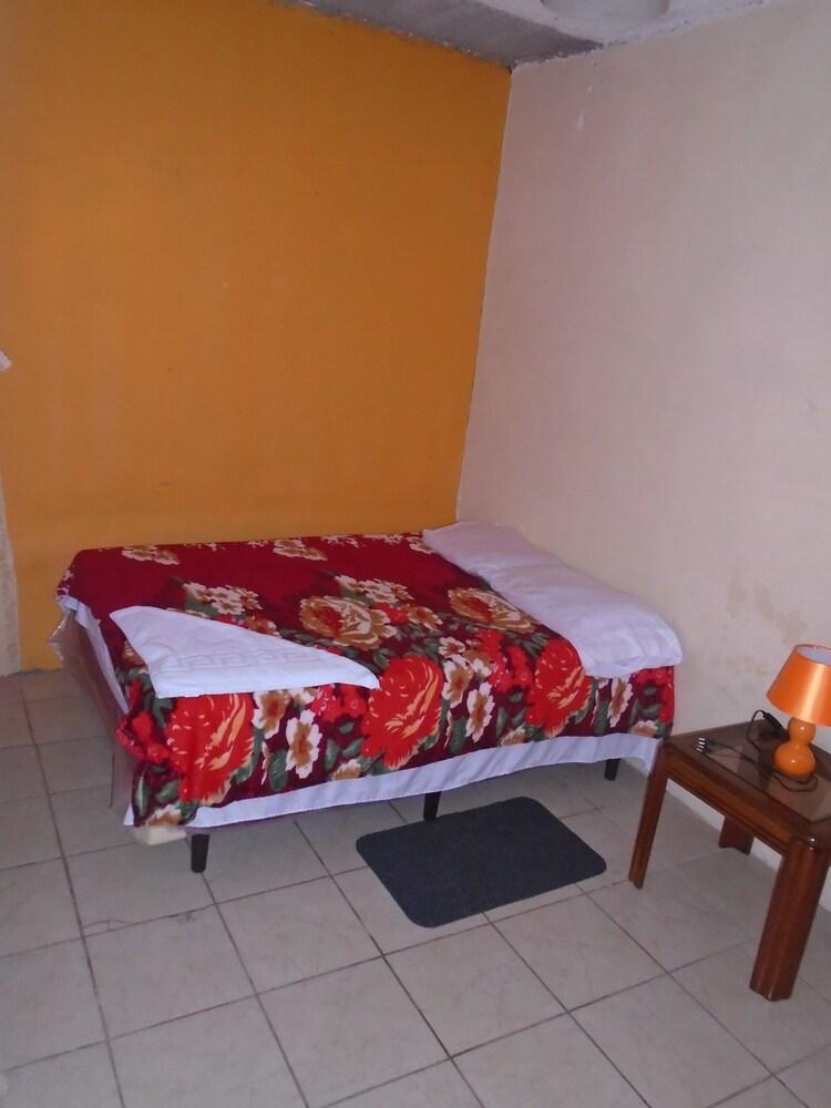 Cardenas Hostal