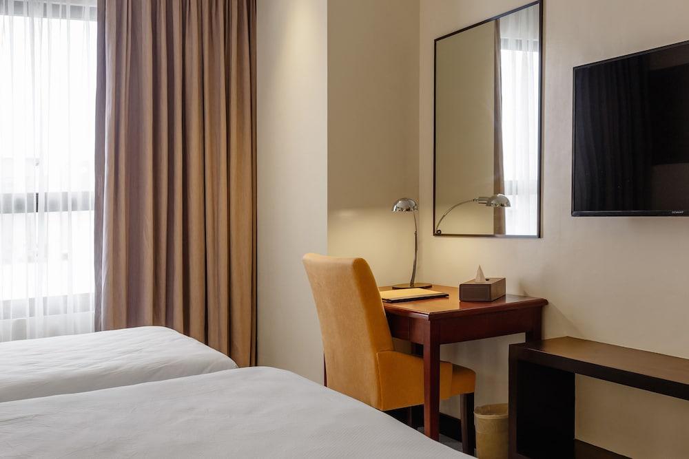 Summit Hotel Tacloban