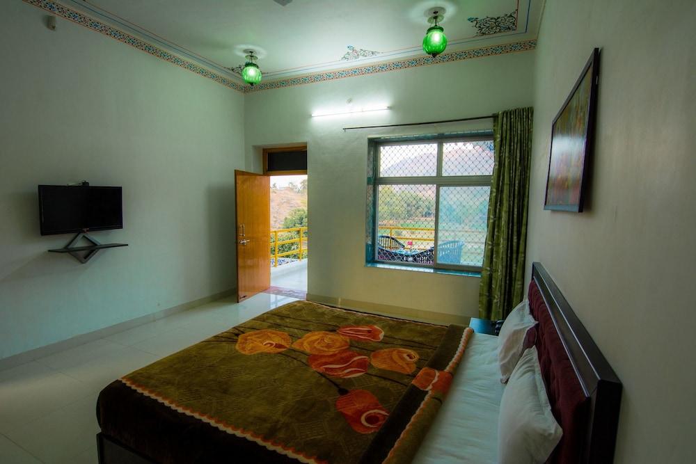 Lake Alpi resort Kumbhalgarh