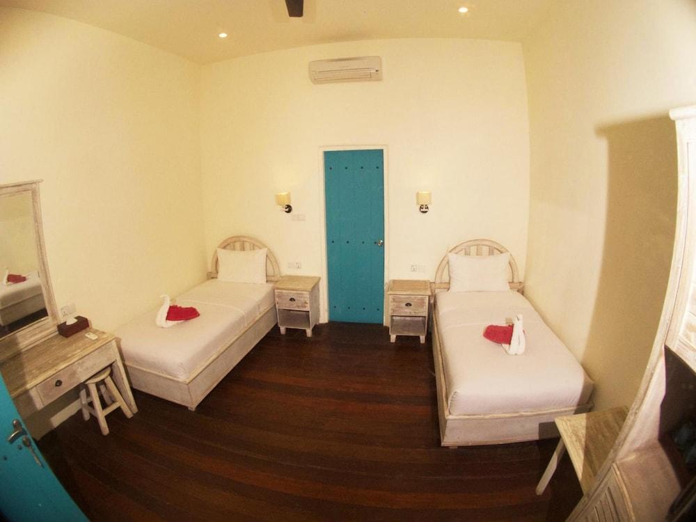 White Coconut Cottage