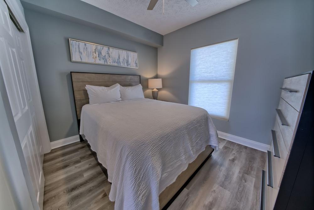 Gorgeous Condo with Breathtaking Ocean View - Unit 0803 by RedAwning