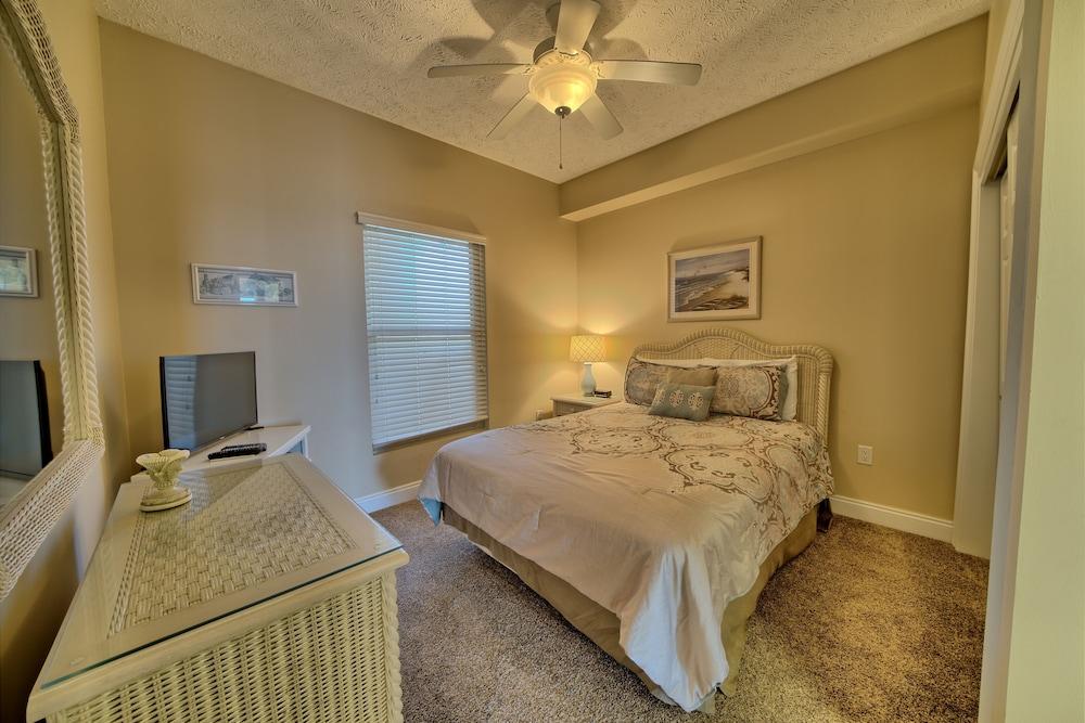 Comfortable High-Rise Condo with Beach Access - Unit 1404 by RedAwning