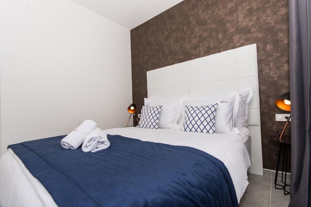 Luxury Apartments Royal M with Pool