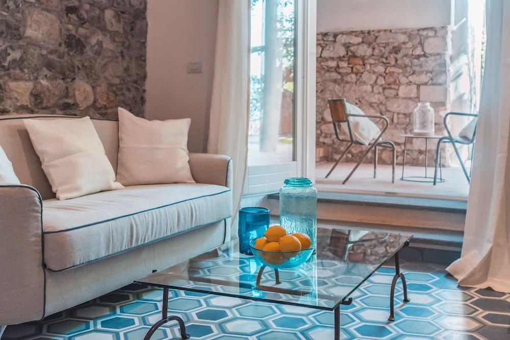 Medousa Bistrot & Suites