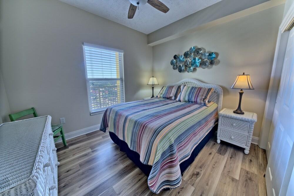 Stunning Ocean View Condo with Direct Access to Beach - Unit 1506 by RedAwning