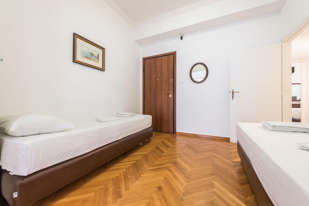 Victoria Sun Apartments