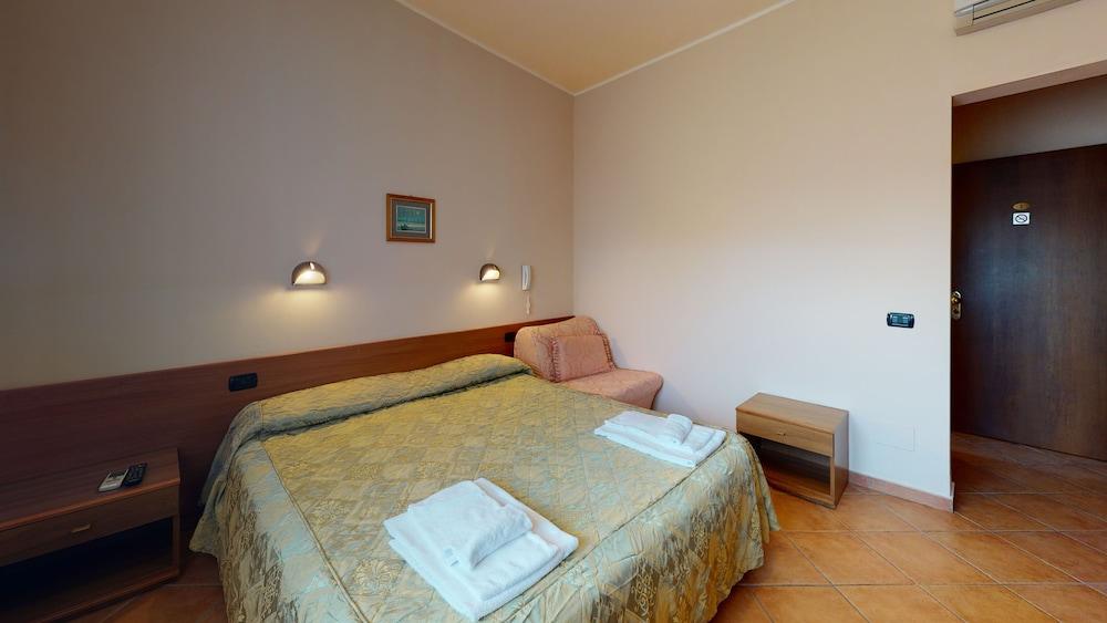 Hotel Residence Mirafiori