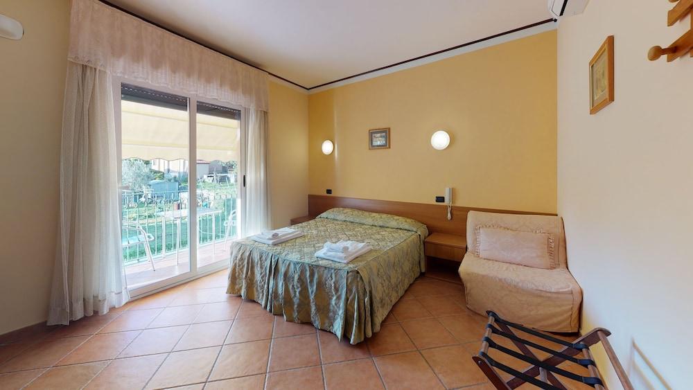 Hotel Residence Mirafiori