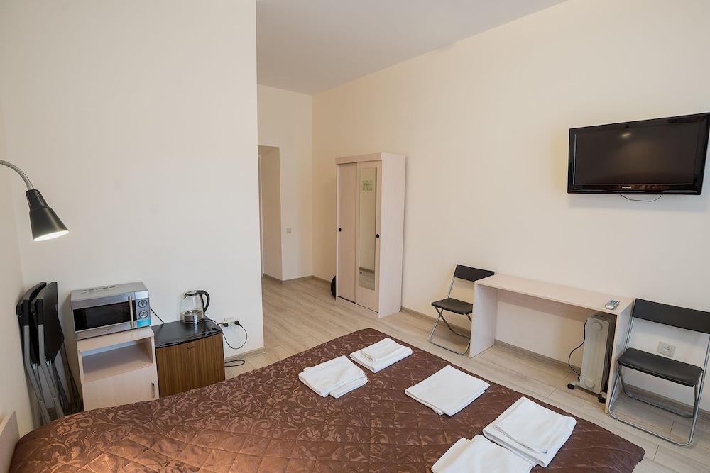 Apartments on Lebedeva 10V