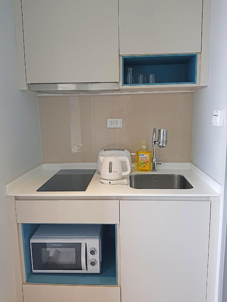 1BR Centric Sea 812 With Infinity Pool