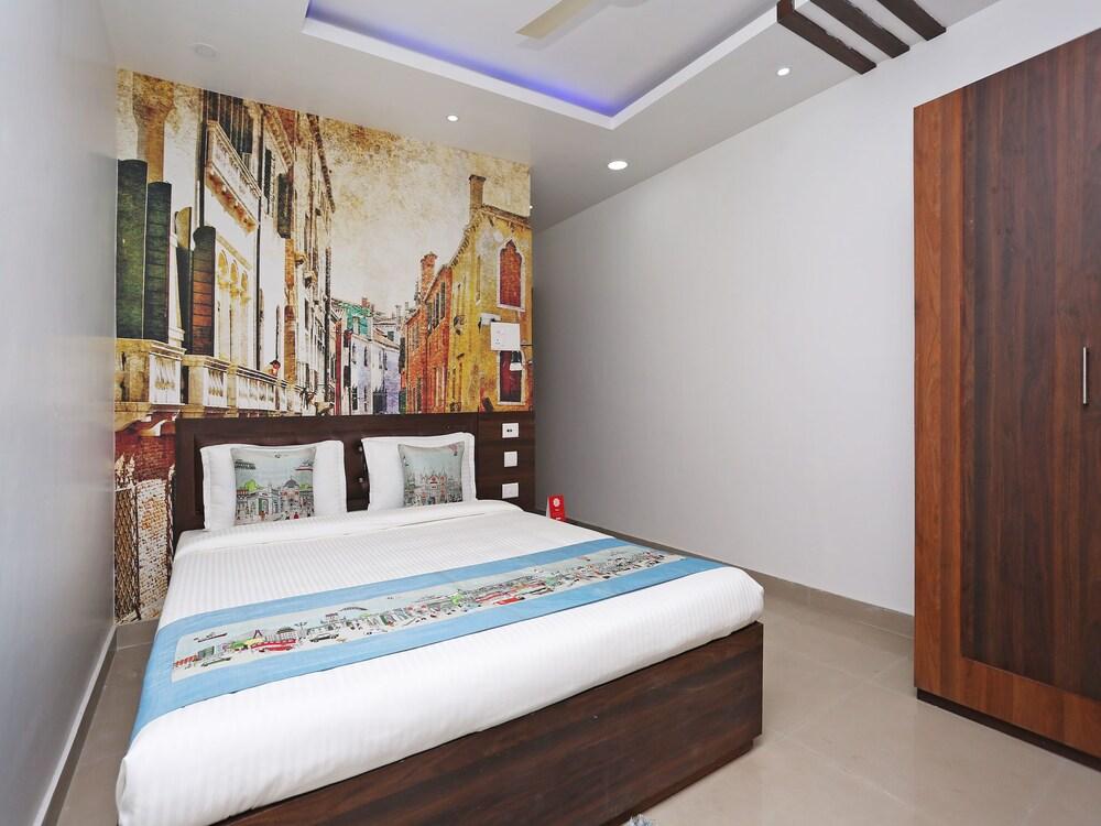 OYO 12447 Flagship Uzan Bazar