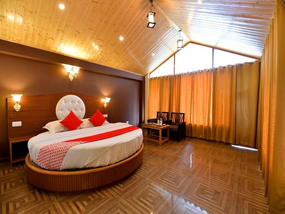 OYO 13356 Himachal Heights