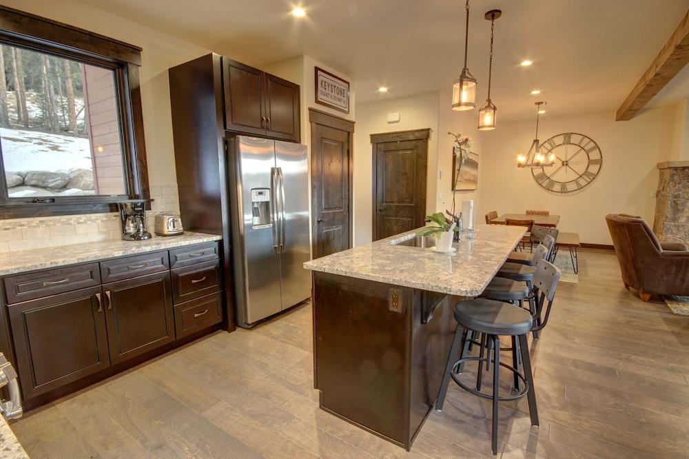 Alders 854 Independence Rd