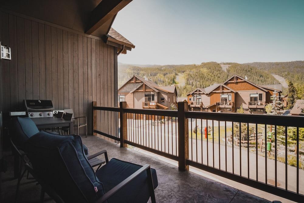 River Run Townhomes 100