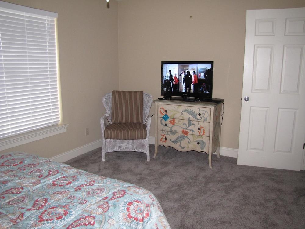 Avalon Beach Estates by Crystal Waters