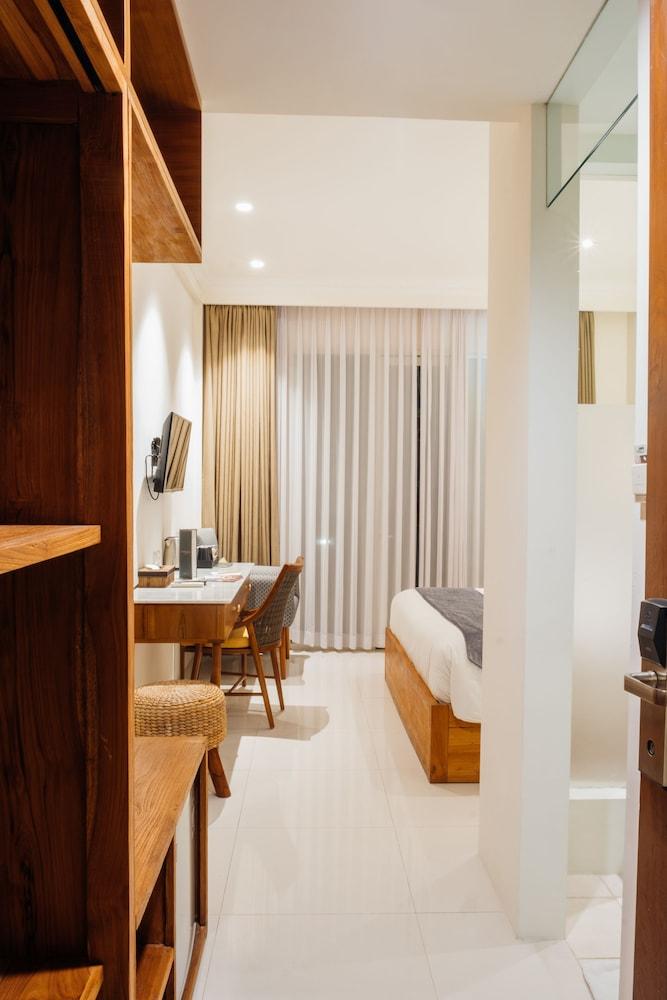 Umpadhi Canggu Hotel