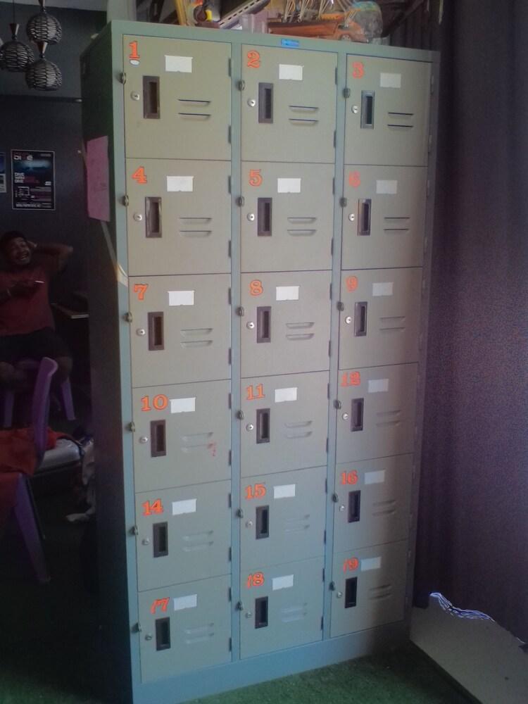 Numberthree Hostel - Adults Only