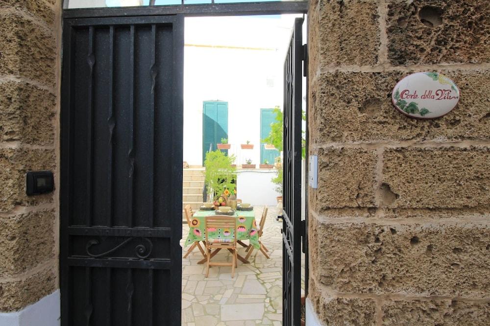 Corte Vite Private House