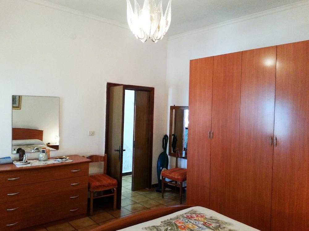 I Monaci Front Beach Specchiarica