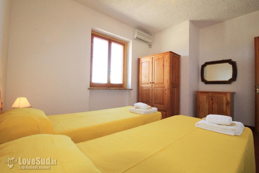 Archi Pool Residence