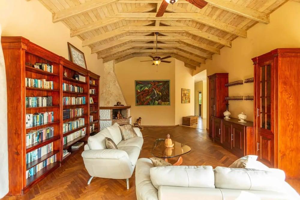 Hideaway Beach Properties by Caribe Stays