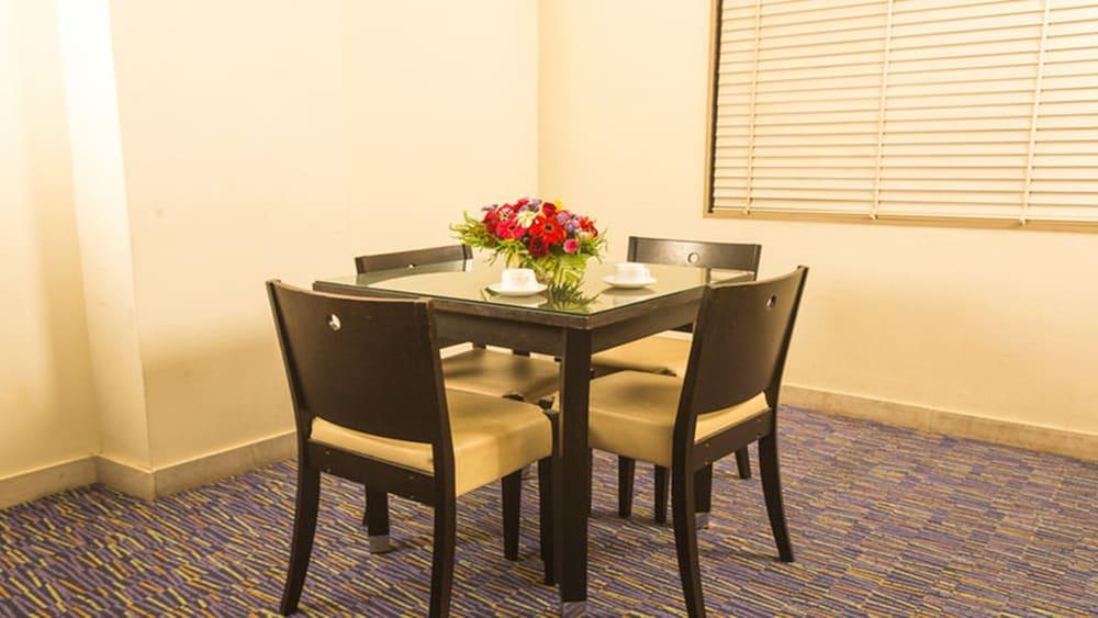 Siesta Star T. Nagar