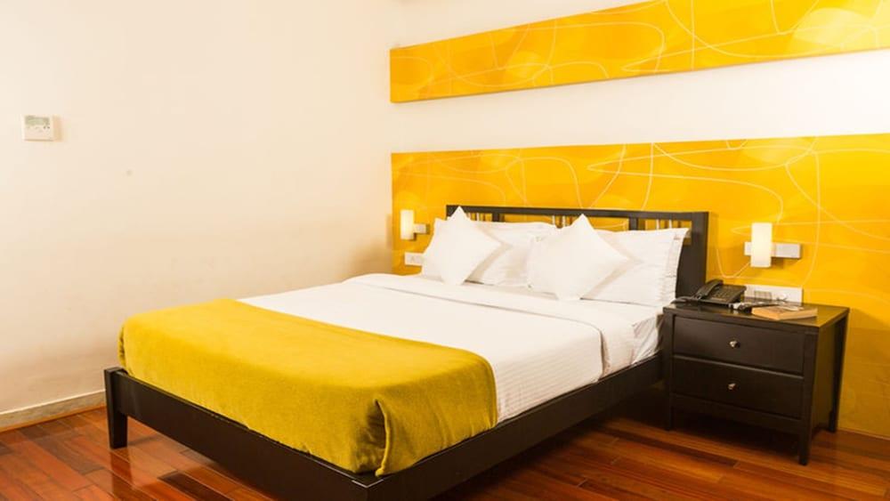 Siesta Star T. Nagar