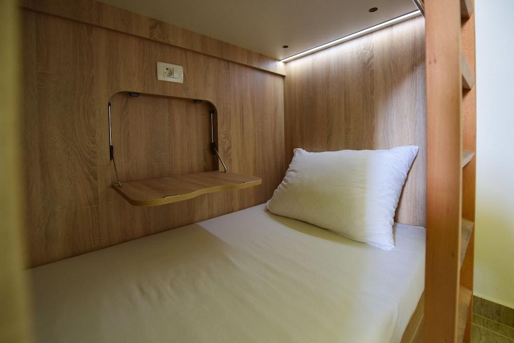 Hostel Zrce - Adults Only