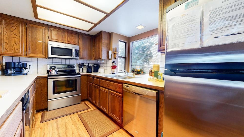 Forest Creek 28 Rustic Updated Condo by RedAwning