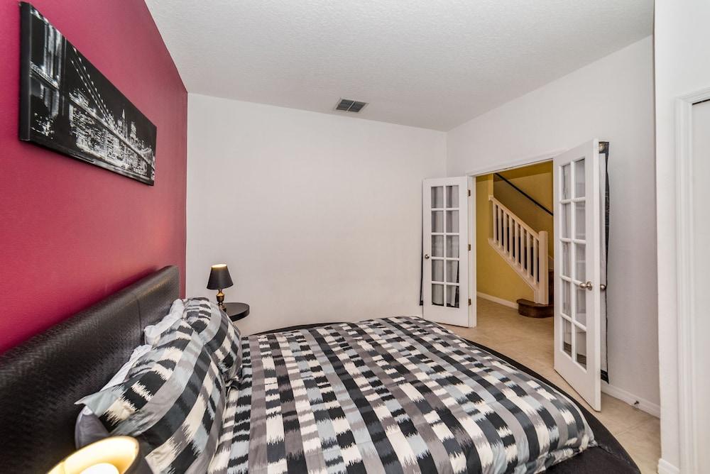 Emerald Island #1 - 7 Bed 6 Baths Villa