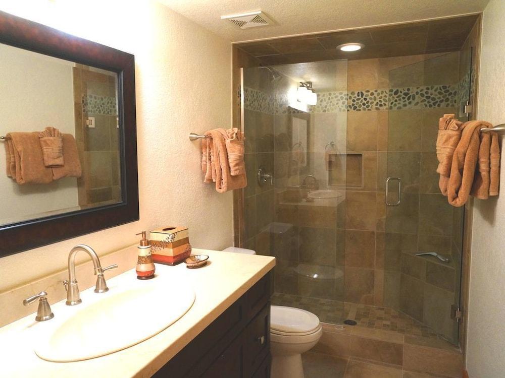 Abode at Racquet Club