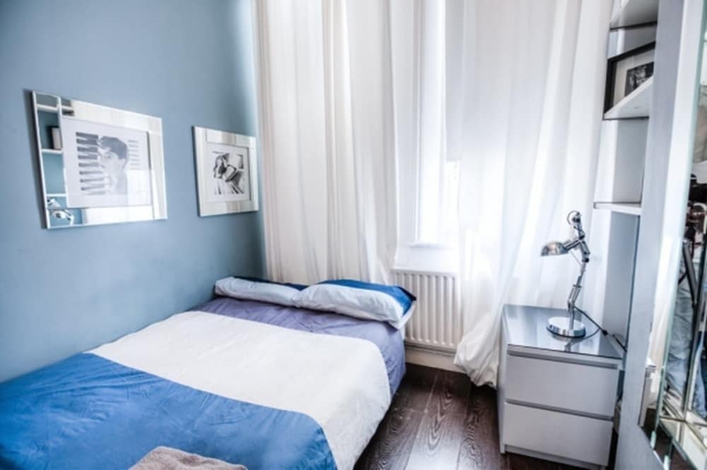 Eson2 - The Abbey Road Gem Apartment