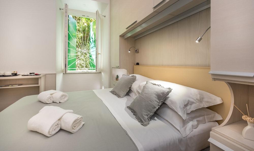 Andenis Luxury House