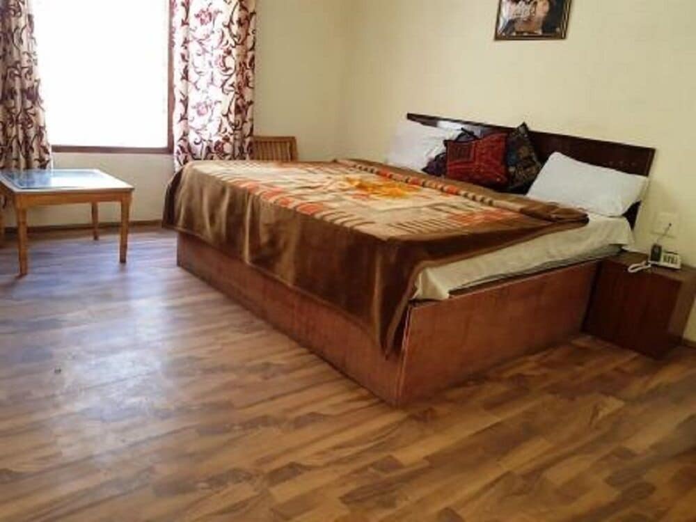 Janghu Hotel And Restaurant