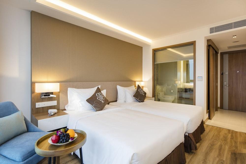 Comodo Nha Trang Hotel